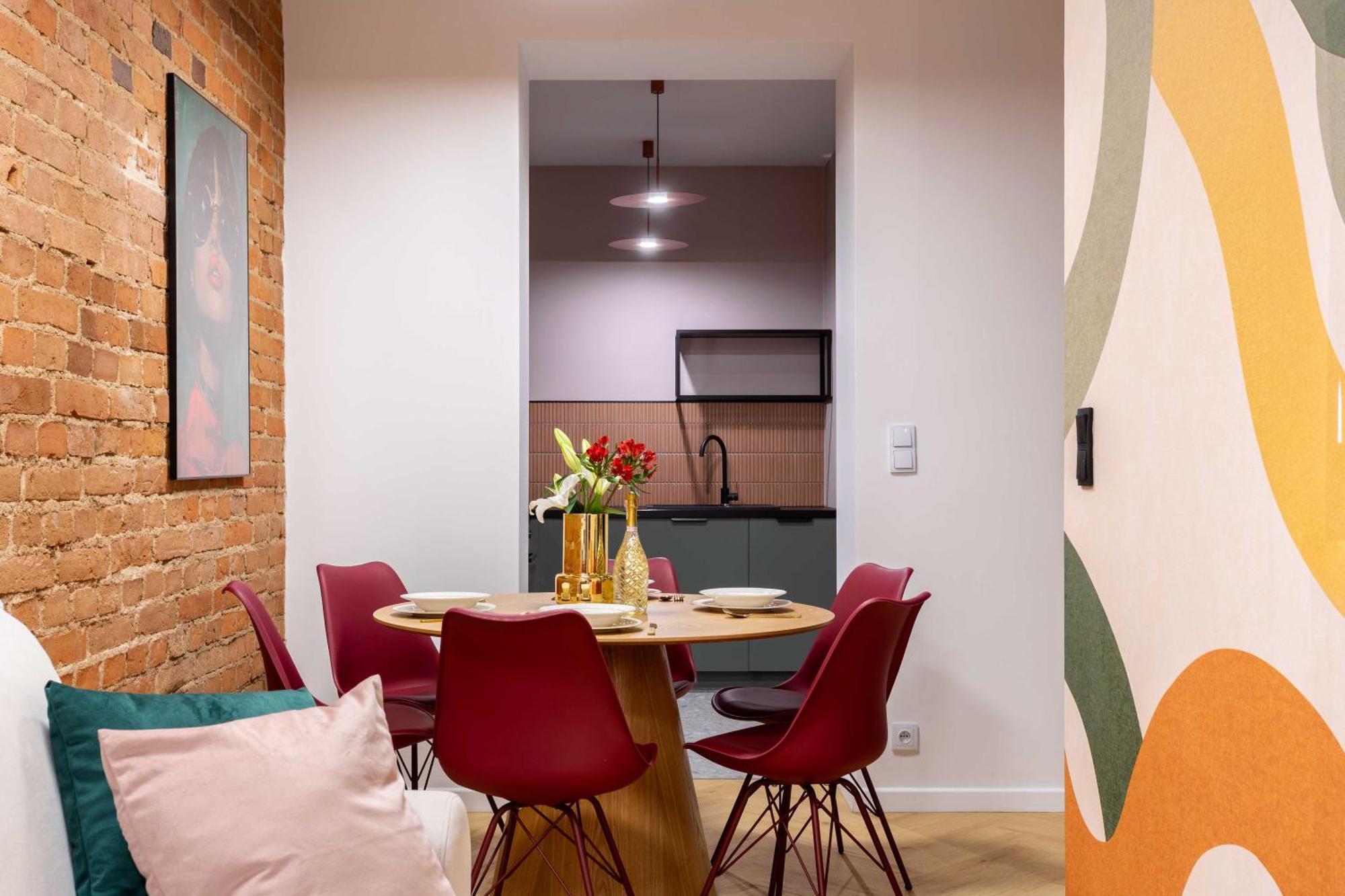 Comfy Modern In Old Town Parking By Hoomvi Apartament *